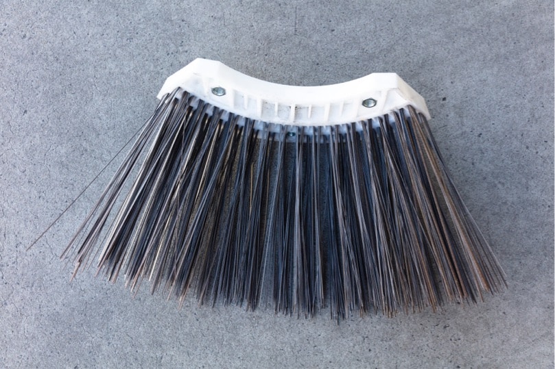 KOR-Brushes-26 x 10.5lb Gutter Broom-2